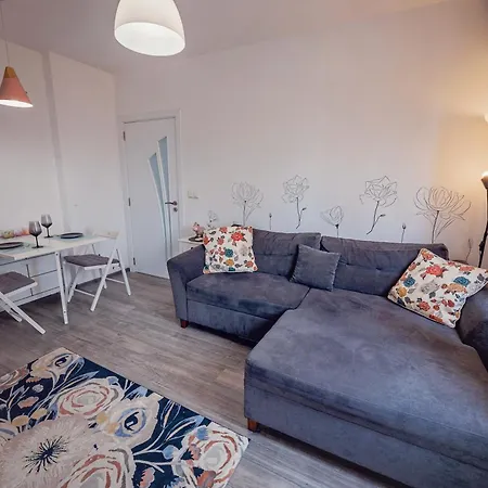 Apartment Palah 22 *